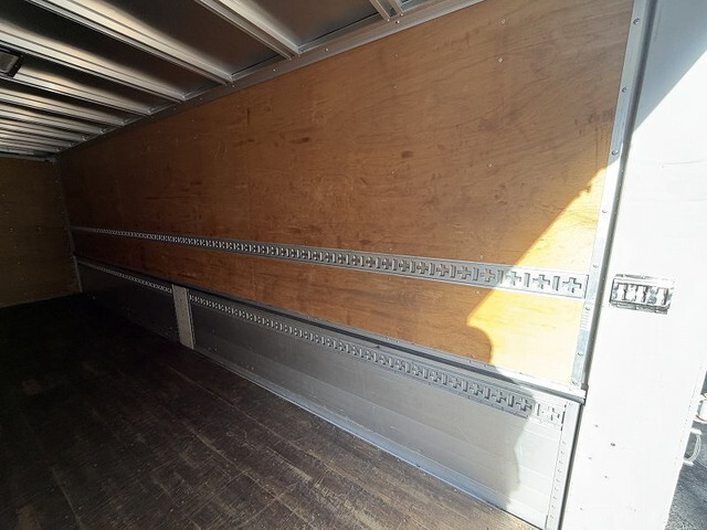 いすゞフォワードアルミバン増トン（6t・8t）[写真14]