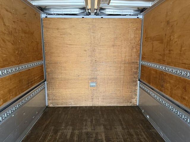 いすゞフォワードアルミバン増トン（6t・8t）[写真16]