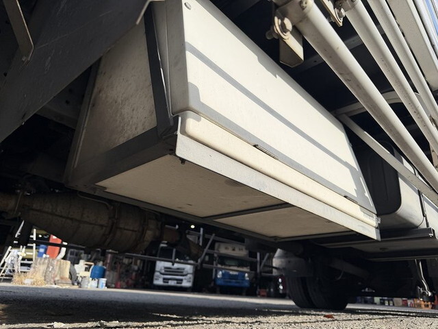 いすゞフォワードアルミバン増トン（6t・8t）[写真25]