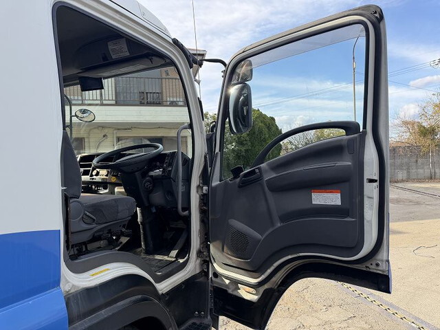 いすゞフォワードアルミバン増トン（6t・8t）[写真30]