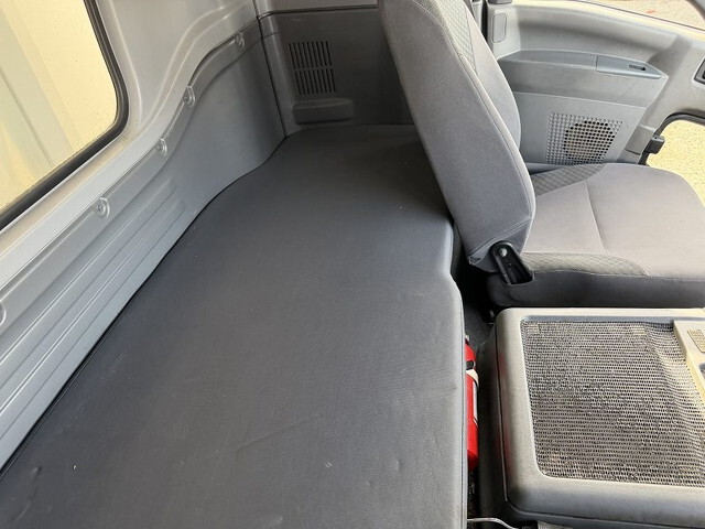 いすゞフォワードアルミバン増トン（6t・8t）[写真33]