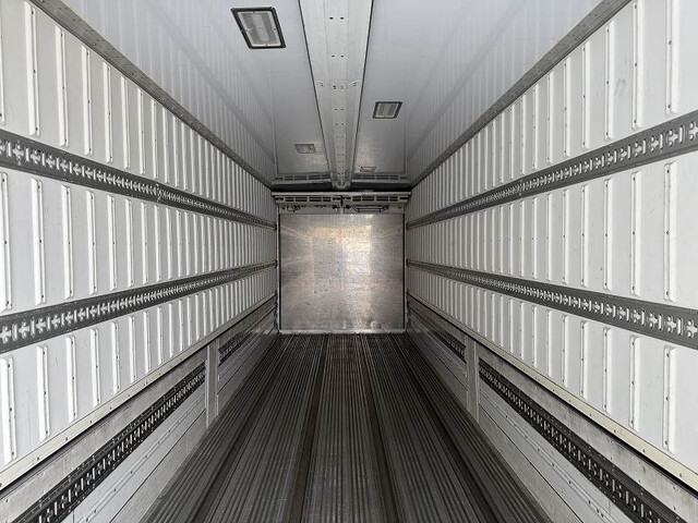 三菱ふそうスーパーグレートアルミウイング大型（10t）[写真11]