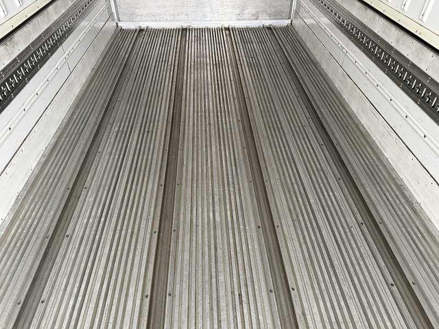 三菱ふそうスーパーグレートアルミウイング大型（10t）[写真17]