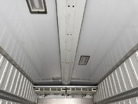 三菱ふそうスーパーグレートアルミウイング大型（10t）[写真19]