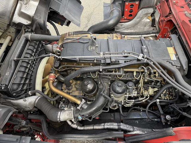 三菱ふそうスーパーグレートアルミウイング大型（10t）[写真21]