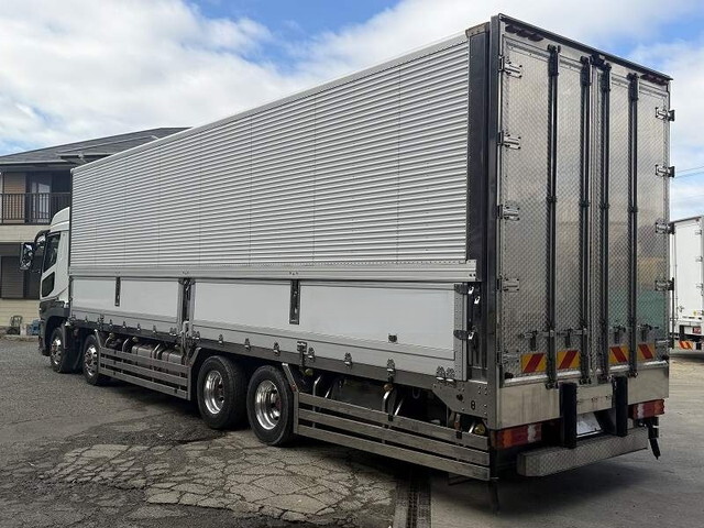 三菱ふそうスーパーグレートアルミウイング大型（10t）[写真04]