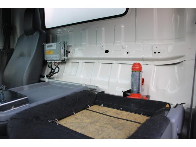 日野デュトロパッカー車（塵芥車）小型（2t・3t）[写真38]