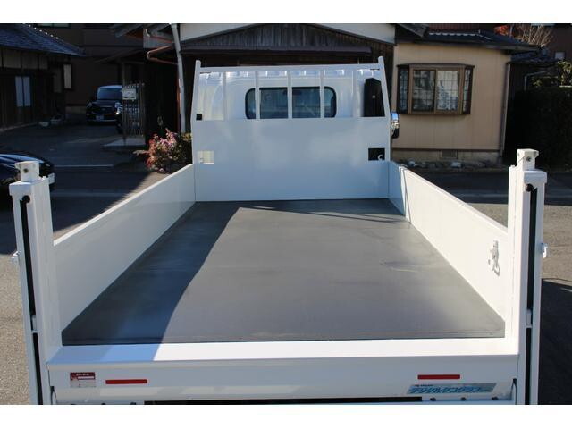 いすゞエルフ平ボディ小型（2t・3t）[写真10]