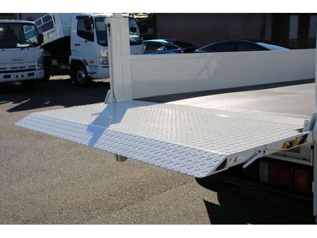 いすゞエルフ平ボディ小型（2t・3t）[写真14]