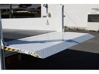 いすゞエルフ平ボディ小型（2t・3t）[写真16]