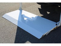 いすゞエルフ平ボディ小型（2t・3t）[写真17]