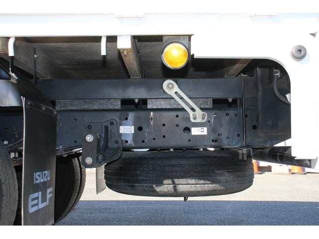 いすゞエルフ平ボディ小型（2t・3t）[写真20]