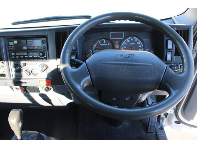 いすゞエルフ平ボディ小型（2t・3t）[写真28]