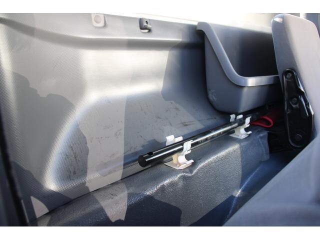 いすゞエルフ平ボディ小型（2t・3t）[写真35]