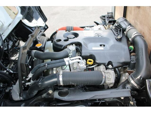 いすゞエルフ平ボディ小型（2t・3t）[写真11]