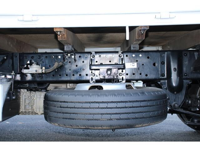 いすゞエルフ平ボディ小型（2t・3t）[写真16]