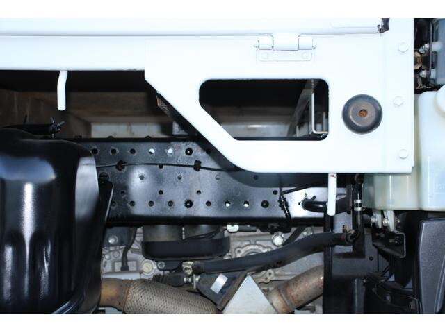 いすゞエルフ平ボディ小型（2t・3t）[写真21]