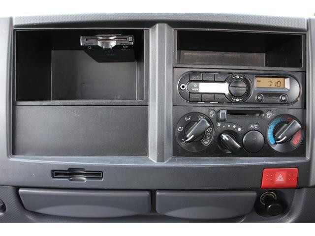 いすゞエルフ平ボディ小型（2t・3t）[写真25]