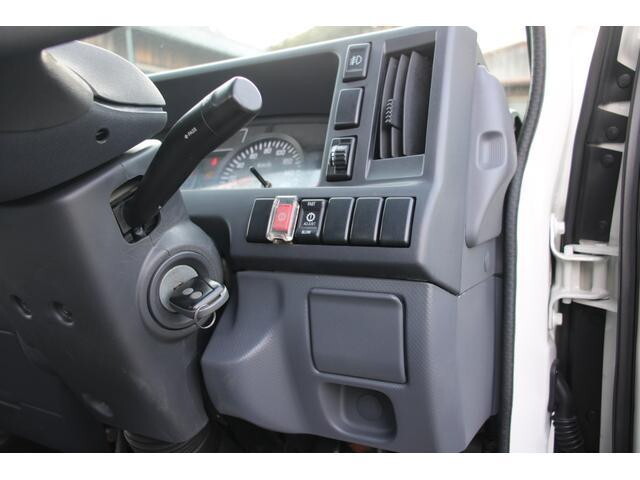 いすゞエルフ平ボディ小型（2t・3t）[写真27]