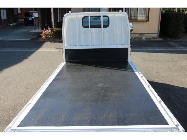 日産アトラス平ボディ小型（2t・3t）[写真11]