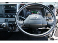 日産アトラス平ボディ小型（2t・3t）[写真24]