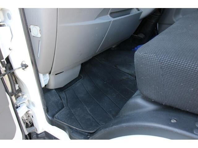 日産アトラス平ボディ小型（2t・3t）[写真27]