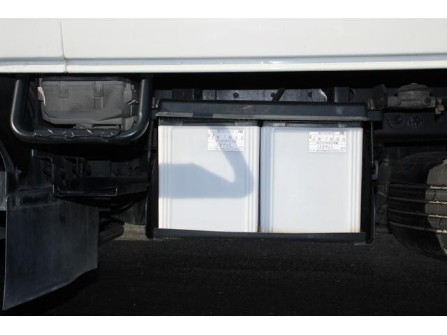 いすゞエルフダブルキャブ（Wキャブ）小型（2t・3t）[写真11]