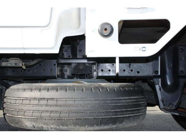 いすゞエルフダブルキャブ（Wキャブ）小型（2t・3t）[写真12]