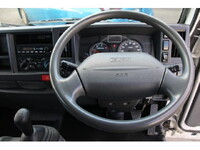 いすゞエルフダブルキャブ（Wキャブ）小型（2t・3t）[写真20]