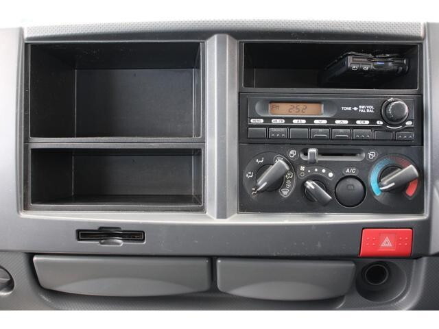 いすゞエルフダブルキャブ（Wキャブ）小型（2t・3t）[写真21]