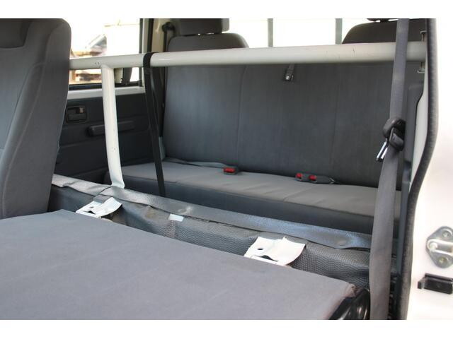 いすゞエルフダブルキャブ（Wキャブ）小型（2t・3t）[写真30]