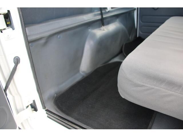 いすゞエルフダブルキャブ（Wキャブ）小型（2t・3t）[写真38]