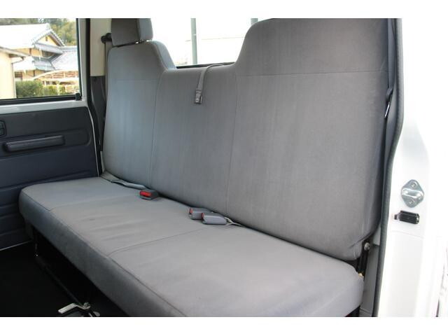 いすゞエルフダブルキャブ（Wキャブ）小型（2t・3t）[写真39]