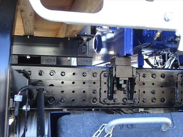 三菱ふそうキャンタークレーン4段小型（2t・3t）[写真10]