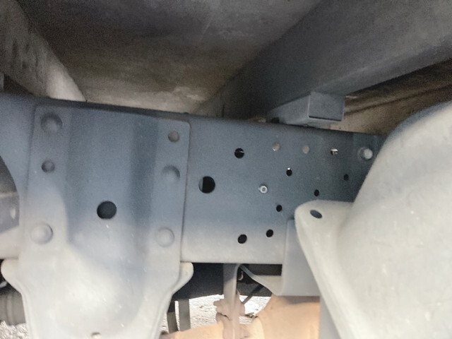 いすゞエルフ平ボディ小型（2t・3t）[写真11]