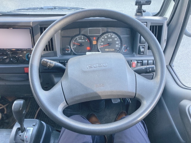 いすゞエルフ平ボディ小型（2t・3t）[写真21]