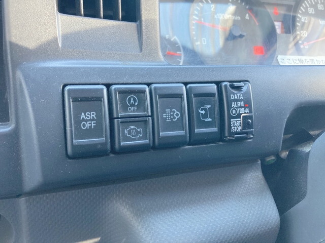 いすゞエルフ平ボディ小型（2t・3t）[写真25]