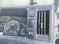 いすゞエルフ平ボディ小型（2t・3t）[写真27]