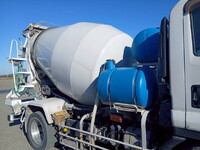 いすゞフォワードミキサー車（コンクリートミキサー）増トン（6t・8t）[写真08]