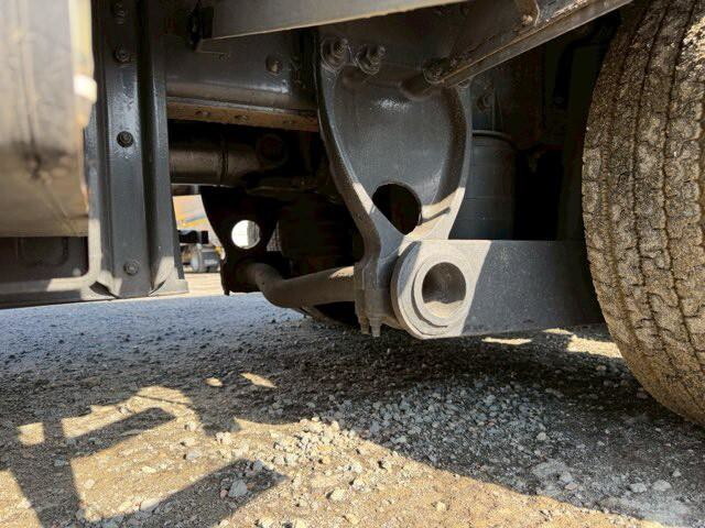 日野プロフィアアルミブロック大型（10t）[写真28]