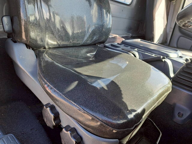 日野レンジャー平ボディ増トン（6t・8t）[写真16]