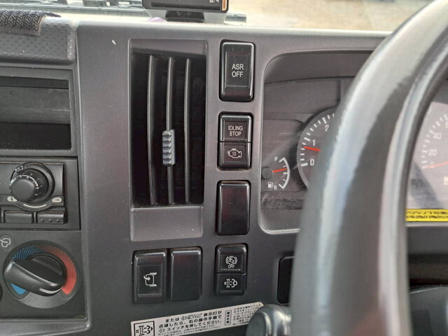 いすゞエルフアルミブロック小型（2t・3t）[写真12]