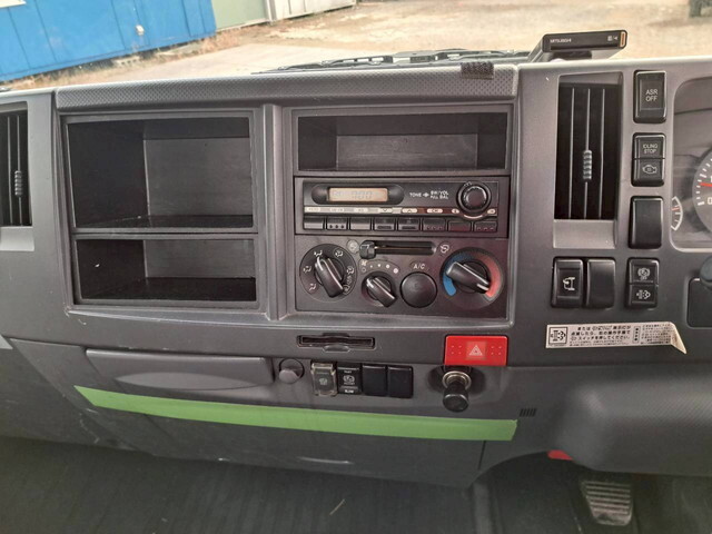 いすゞエルフアルミブロック小型（2t・3t）[写真13]