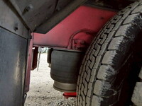 いすゞギガアルミウイング大型（10t）[写真14]