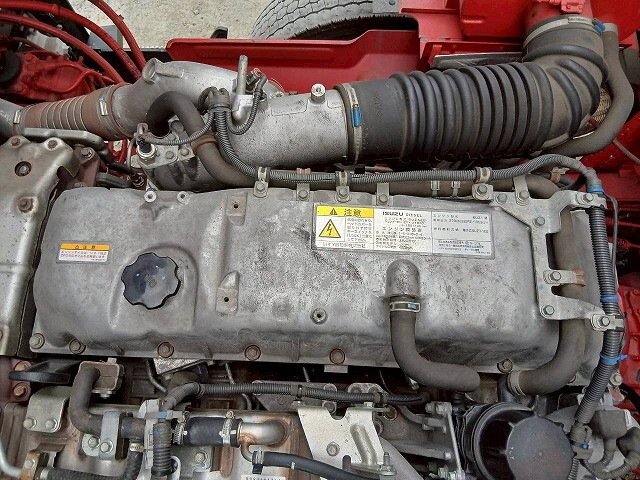 いすゞギガアルミウイング大型（10t）[写真16]