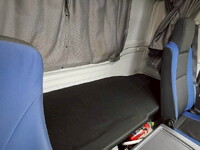 いすゞギガアルミウイング大型（10t）[写真18]