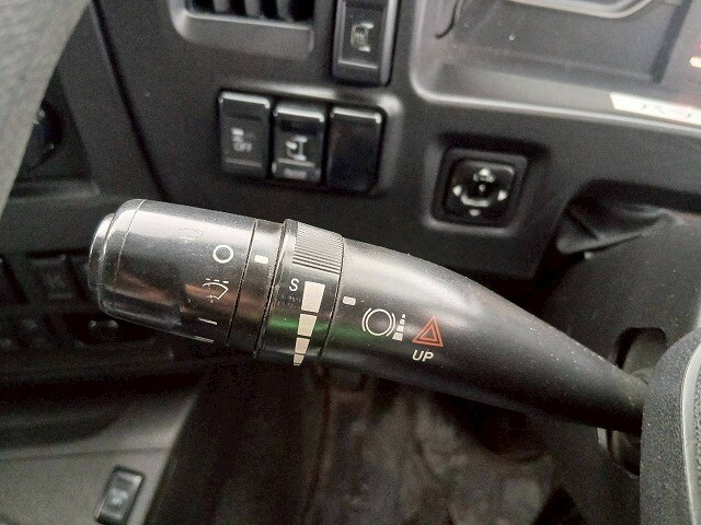 いすゞギガアルミウイング大型（10t）[写真22]