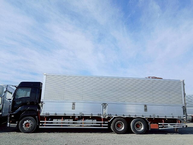いすゞギガアルミウイング大型（10t）[写真04]