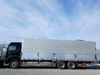 いすゞギガアルミウイング大型（10t）[写真05]