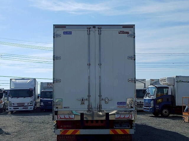 いすゞギガアルミウイング大型（10t）[写真05]